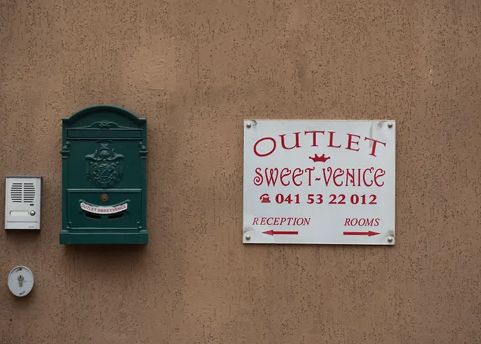 Affittacamere Outlet Sweet Venice 3*